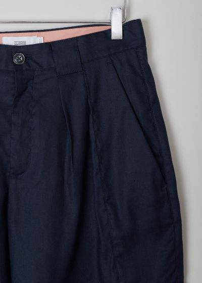 Closed Navy blue linen shorts
