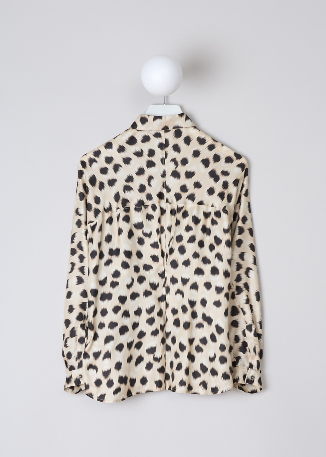 ASPESI, FADED ANIMAL PRINT BLOUSE, 5456_V592_60113, Beige, Print, Black, Back, This beige blouse with faded animal print features a classic collar, a concealed front button closure and Dolman sleeves with buttoned cuffs. The blouse has a pleated back and a slightly rounded hemline. 
