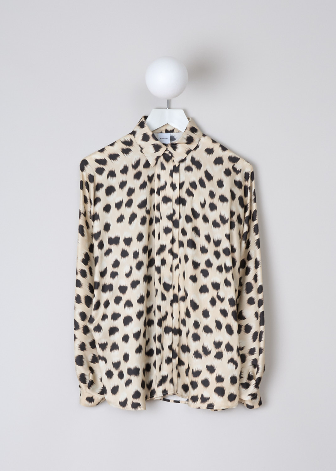 ASPESI, FADED ANIMAL PRINT BLOUSE, 5456_V592_60113, Beige, Print, Black, Front, This beige blouse with faded animal print features a classic collar, a concealed front button closure and Dolman sleeves with buttoned cuffs. The blouse has a pleated back and a slightly rounded hemline. 
