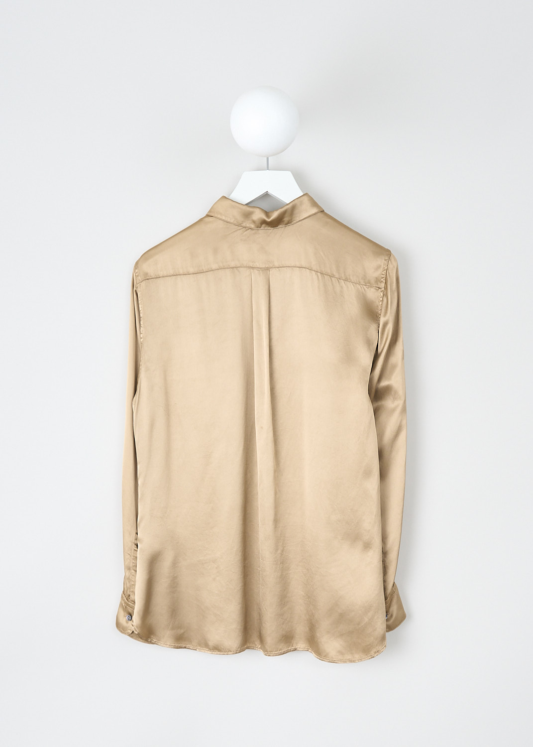 Aspesi, Gold satin blouse, 5460_M077_01088, Gold, Back, This gold satin blouse has a classic collar and a front button closure. The long sleeves have buttoned cuffs. On the front, the blouse has a patch pocket. The blouse has a curved hemline. 
