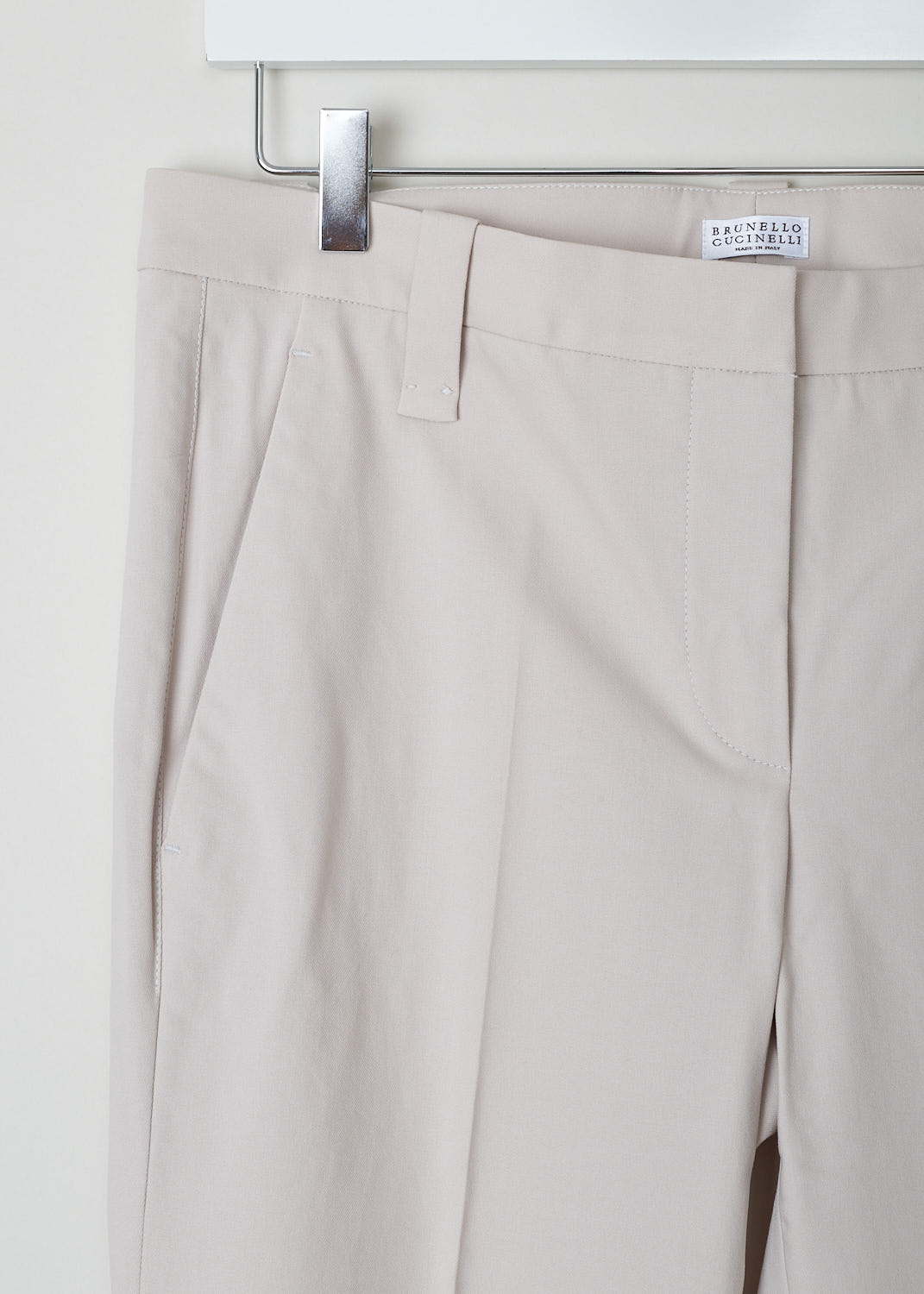 Brunello Cucinelli, Light beige chino with fold-over hem, M0F70P1367_C2668, beige, detial, A lighter beige chino made of a cotton blend. Featuring forward slanted pockets on the front, and two welt pockets on the back. furthermore the belt loops are a bit broader then usual. 