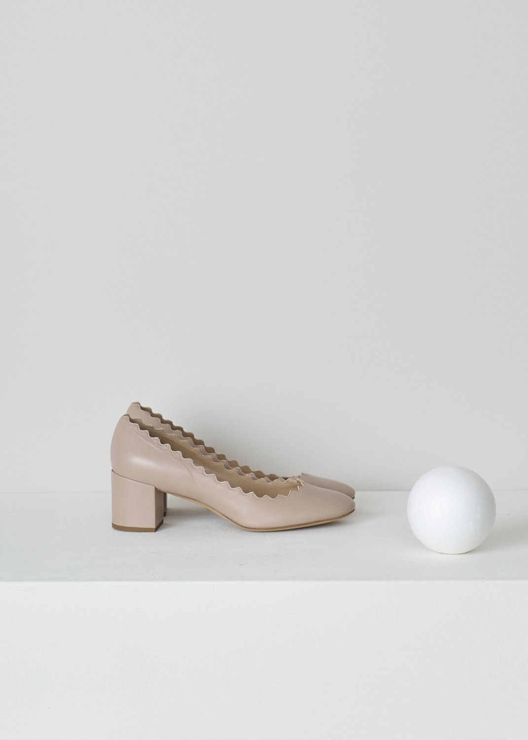 CHLOÃ‰, SCALLOPED LAUREN PUMPS IN PINK TEA, CHC16A2307526C_PINK_TEA, Pink, Side, Pink leather pumps featuring a sturdy block heel, round toe vamp and a scalloped top-line. 
