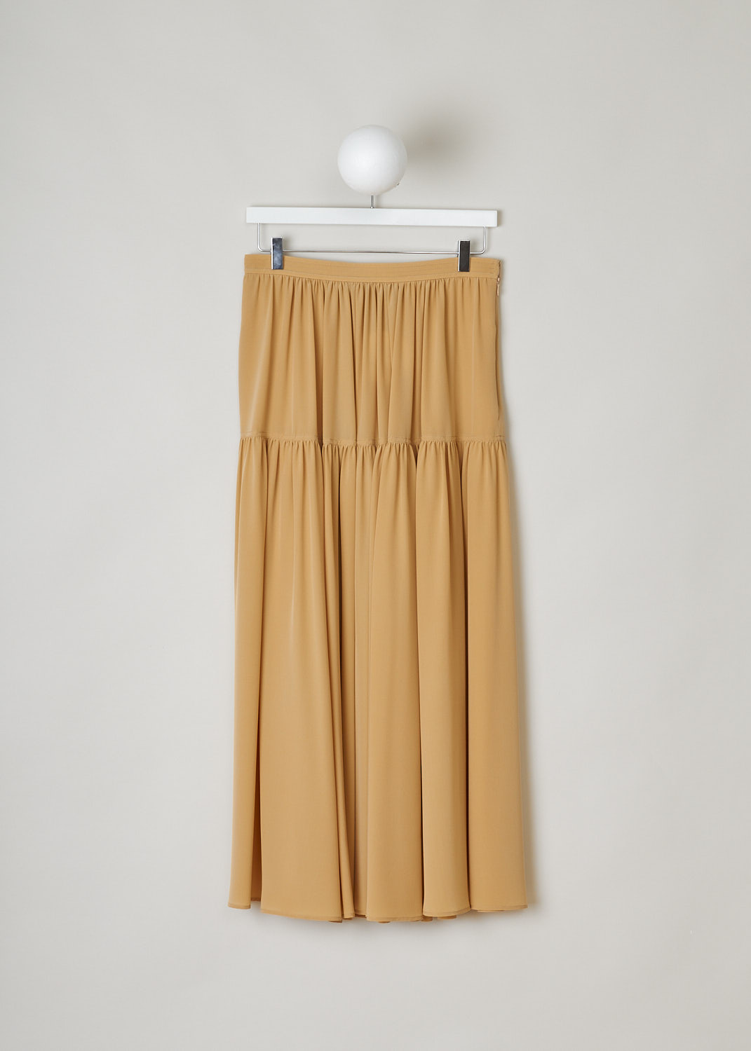 CHLOÃ‰, PEARL BEIGE TIERED MAXI SKIRT, CHC22UJU03004278, Beige, Front, This pearl beige tiered pleated maxi skirt has a narrow waistband. A concealed side zip functions as the closure option.
 
