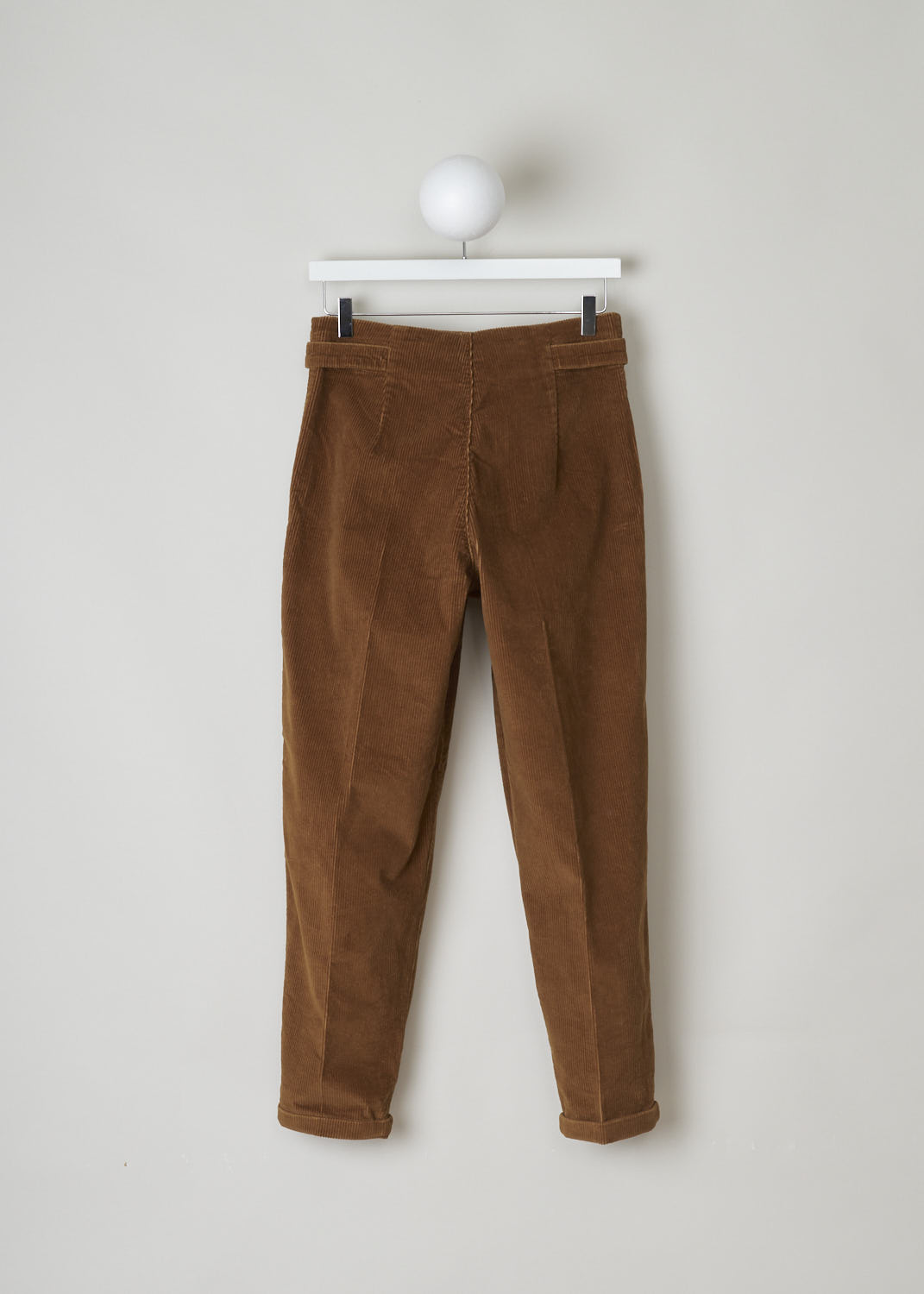 CLOSED, BROWN CORDUROY TROUSERS, C91044_38W_20_928, Brown, Back, These brown corduroy trousers feature a concealed zip and button closure. In the front, these trousers have slanted pockets. The tapered pants legs with a folded hem. 
