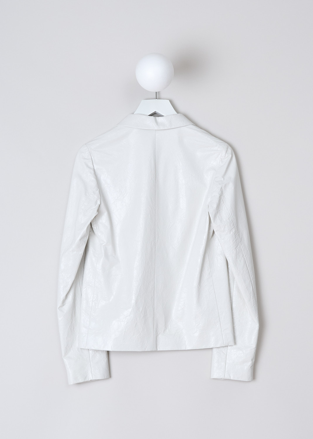 JIL SANDER, CROPPED WHITE CRACKLED LEATHER JACKET, JSPN651570_WNL00080_105, White, Back, This cropped jacket is made of a crackled white leather. The jacket has a notched lapel and a front button closure with black buttons. In the front, the jacket has a single patch pocket to one side. The jacket has a straight hemline. 

