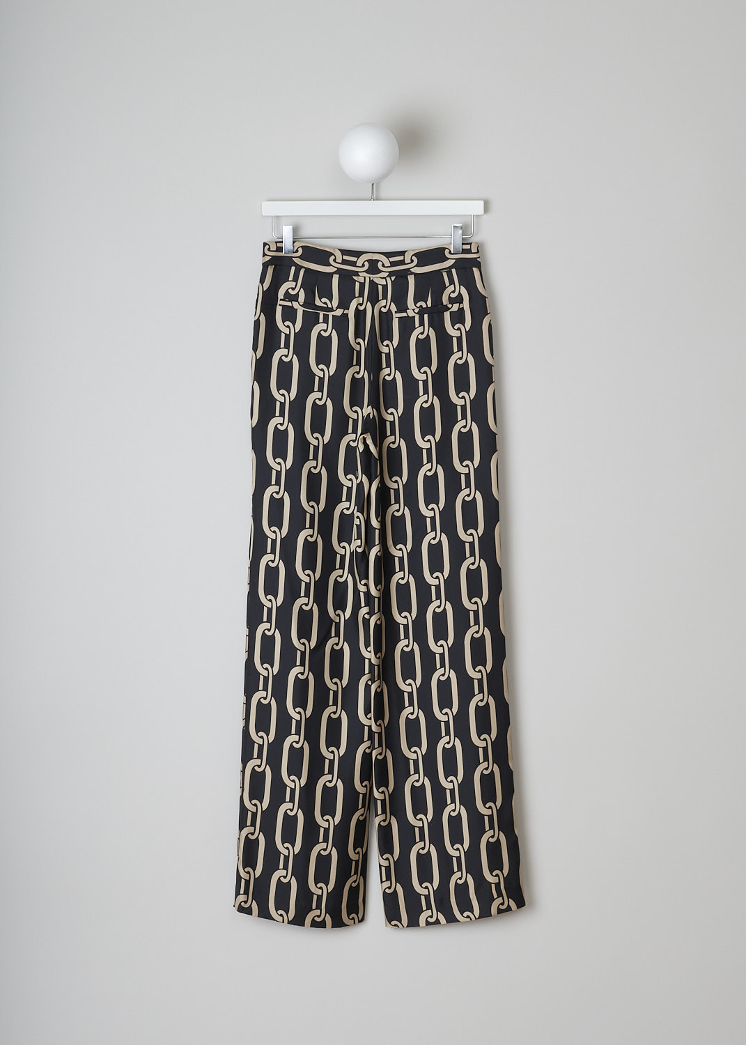 NILI LOTAN, SILK GERMAINE PANTS WITH CHAINLINK PRINT, 12206_W856, Black, Gold, Print, Back, These silk Germaine pants have a black base with an all-over chainlink print in gold. These pants have a button and concealed zip closure. Slated pockets are concealed in the side seams and welt pockets can be found in the back. These pants are high-waisted with straight pant legs. 
  
