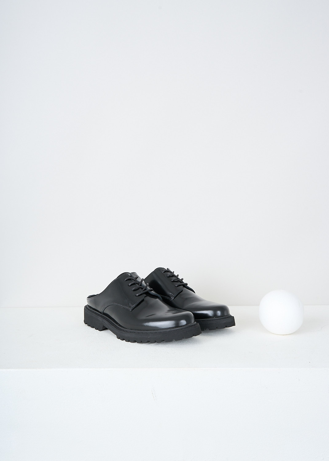 Sofie d'Hoore, Black derby mules, FAY_LVATO_BLACK, Black, Front, These black derby mules have an open back, a classic lace-up closure and a round toe. These shoes have stitched Vibram® soles. 
