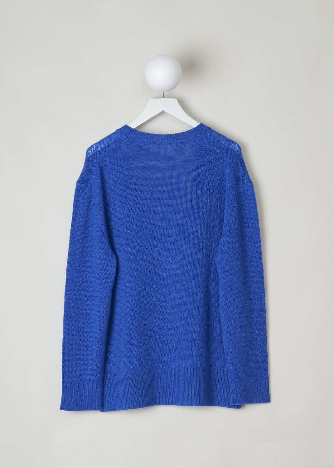 THE ROW, BLUE CASHMERE V-NECKLINE SWEATER, BAUDELIA_TOP_5508YI_87_KLEIN_BLUE, Blue, Back, This blue V-neck sweater is made from a soft blue cashmere. The cuffs, hem and neckline have a ribbed finish. 
