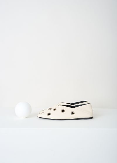 Closed Ecru ballet flats with eyelet studs photo 2