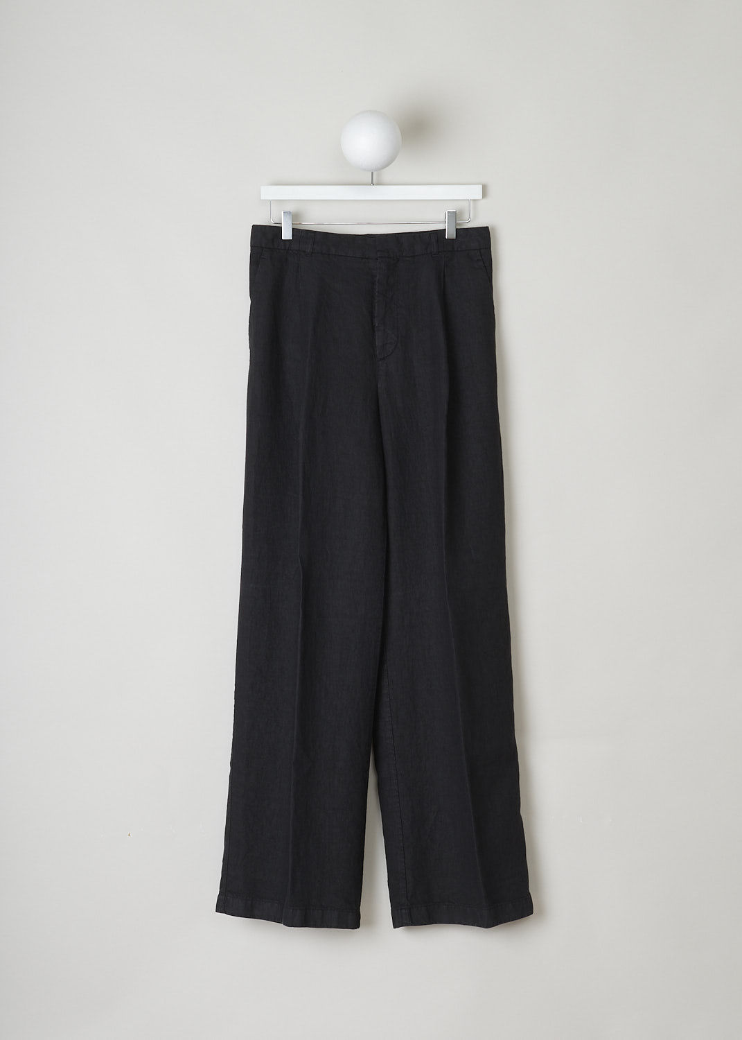 ASPESI, BLACK LINEN PANTS WITH STRAIGHT WIDE LEGS, H108_C253_85241, Black, Front, These black linen pants have a narrow waistband with belt loops. The closure option is a concealed hook and zipper. The straight wide pant legs have centre pleats The pants have forward slanted pockets in the front and buttoned welt pockets in the back.


