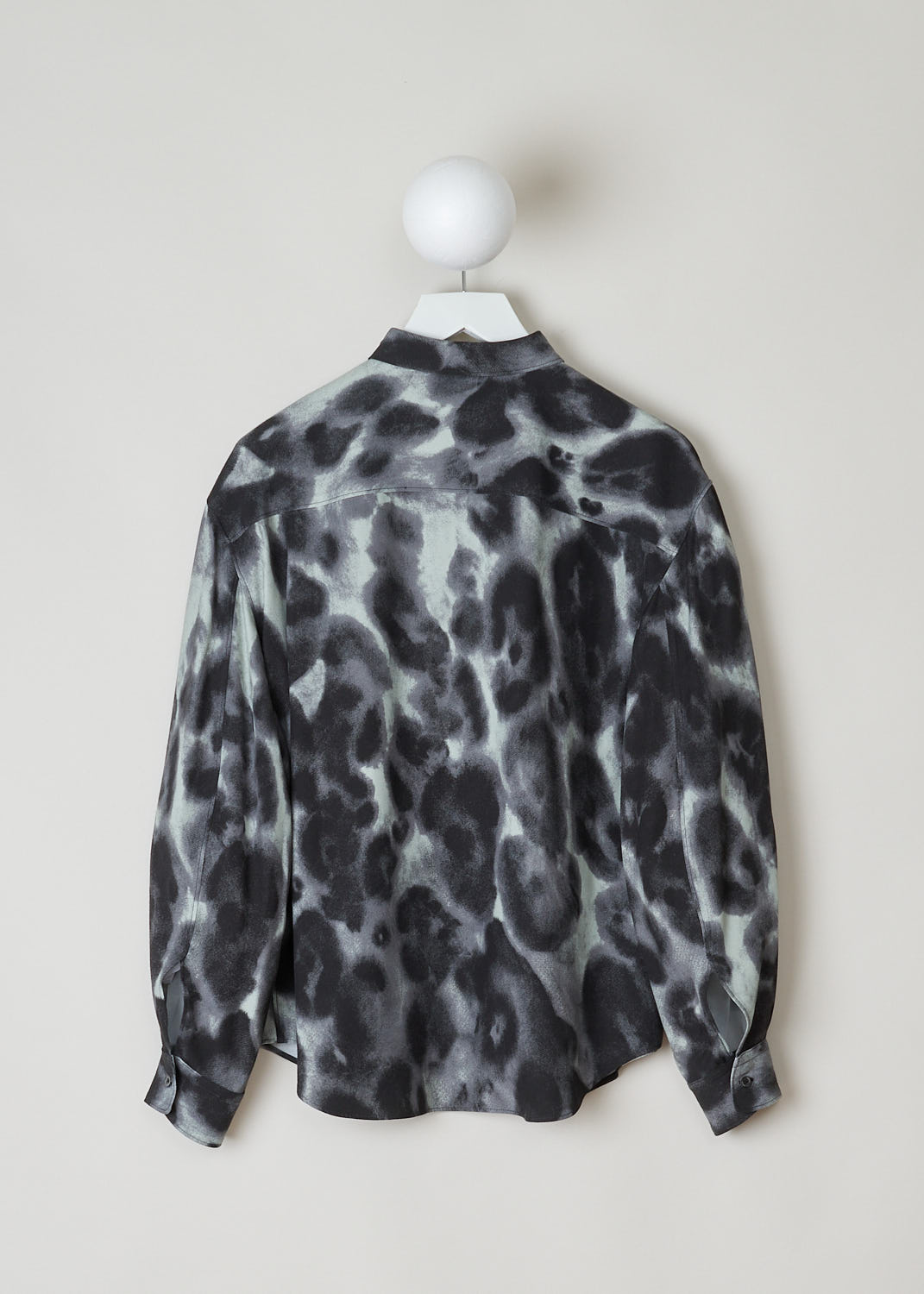 ASPESI, FADED ANIMAL PRINT BLOUSE, 5427_V129_02189, Grey, Print, Back, This long sleeved blouse features a faded animal print. The blouse has a classic collar, a single breast pocket, front button closure and a rounded hemline.
