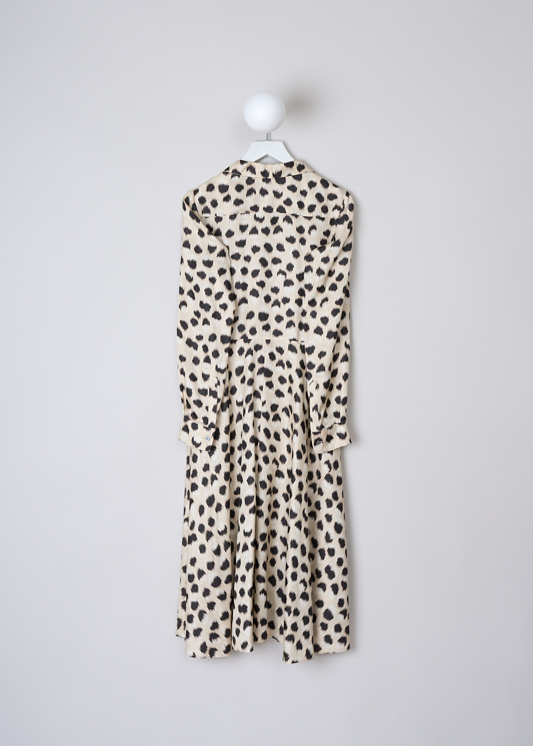 ASPESI, LONG SLEEVE MIDI DRESS WITH FADED ANIMAL PRINT, 2990_V592_60113, Beige, Print, Black, Back, This beige midi shirt dress with faded animal print has a cutaway-collar with a V-neckline and a front button closure. The long sleeves have buttoned cuffs. Slanted pockets are concealed in the side seams. The dress has a more fitted bodice with a flared skirt.

