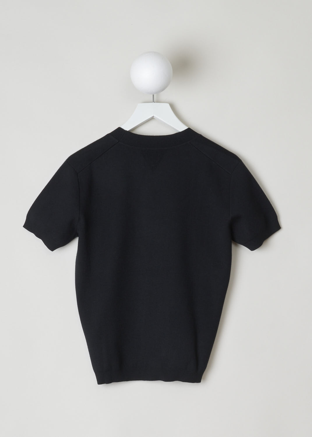 BOTTEGA VENETA, BLACK CASHMERE TOP, 647549_V0A50_1000, Black, Back, Black, short sleeved top. This cashmere top has a rounded collar with a ribbed finish. That same finish can be found along the cuffs and the hem. In the back of the neck, the signature Bottega Veneta triangle can be found. 
