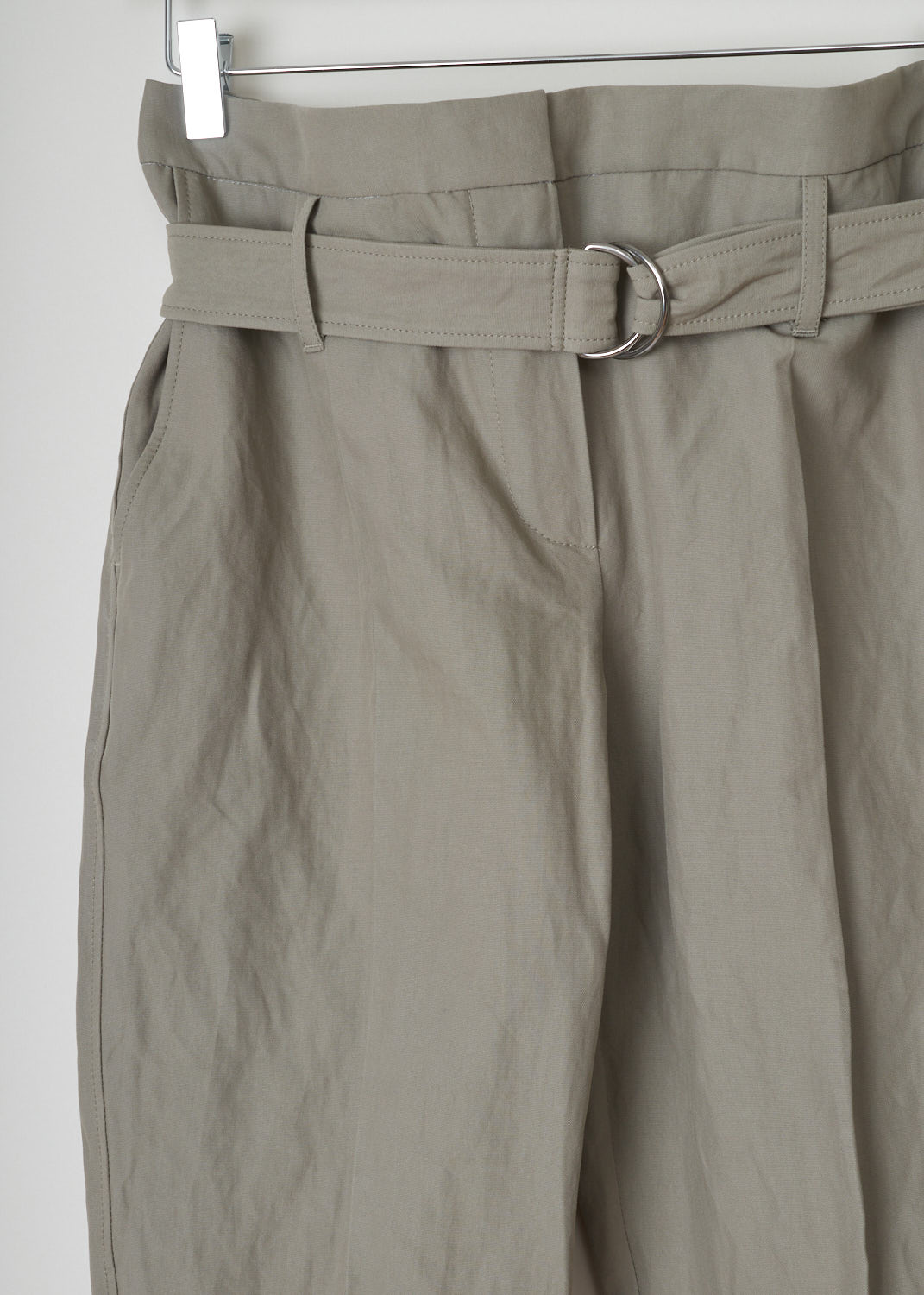 Brunello Cucinelli, khaki paperbag waist pants, M0H59P6542_C3673, green, detail, High-waisted paperbag pants with a D-ring belt. The cropped length allows you to show off any shoe you wear. As a closure option, this model has a zipper with metal clip and backing buttons. At the front, these pants have two side pockets and two welt pockets at the back.