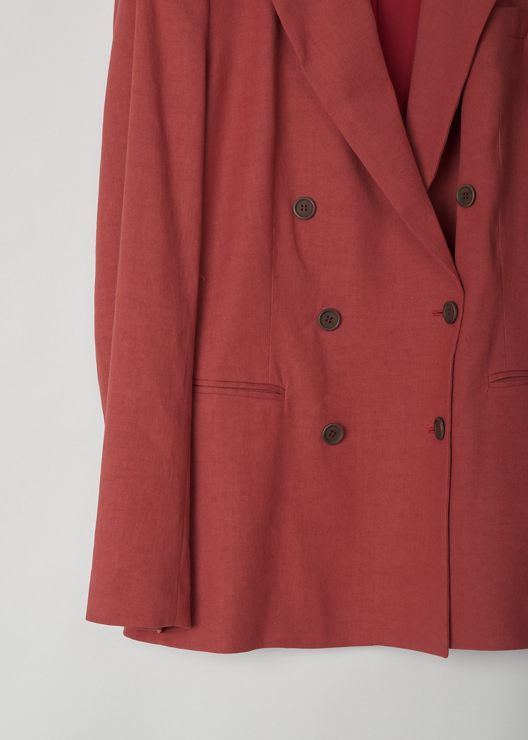 BRUNELLO CUCINELLI, DOUBLE BREASTED BLAZER IN MUTED RED, MF5918924_C7901, Red, Detail, This double breasted blazer in a muted red color has a notched lapel. The long sleeved have buttoned cuffs and the blazer has three pockets: two regular welt pockets and one welt breast pocket. 
