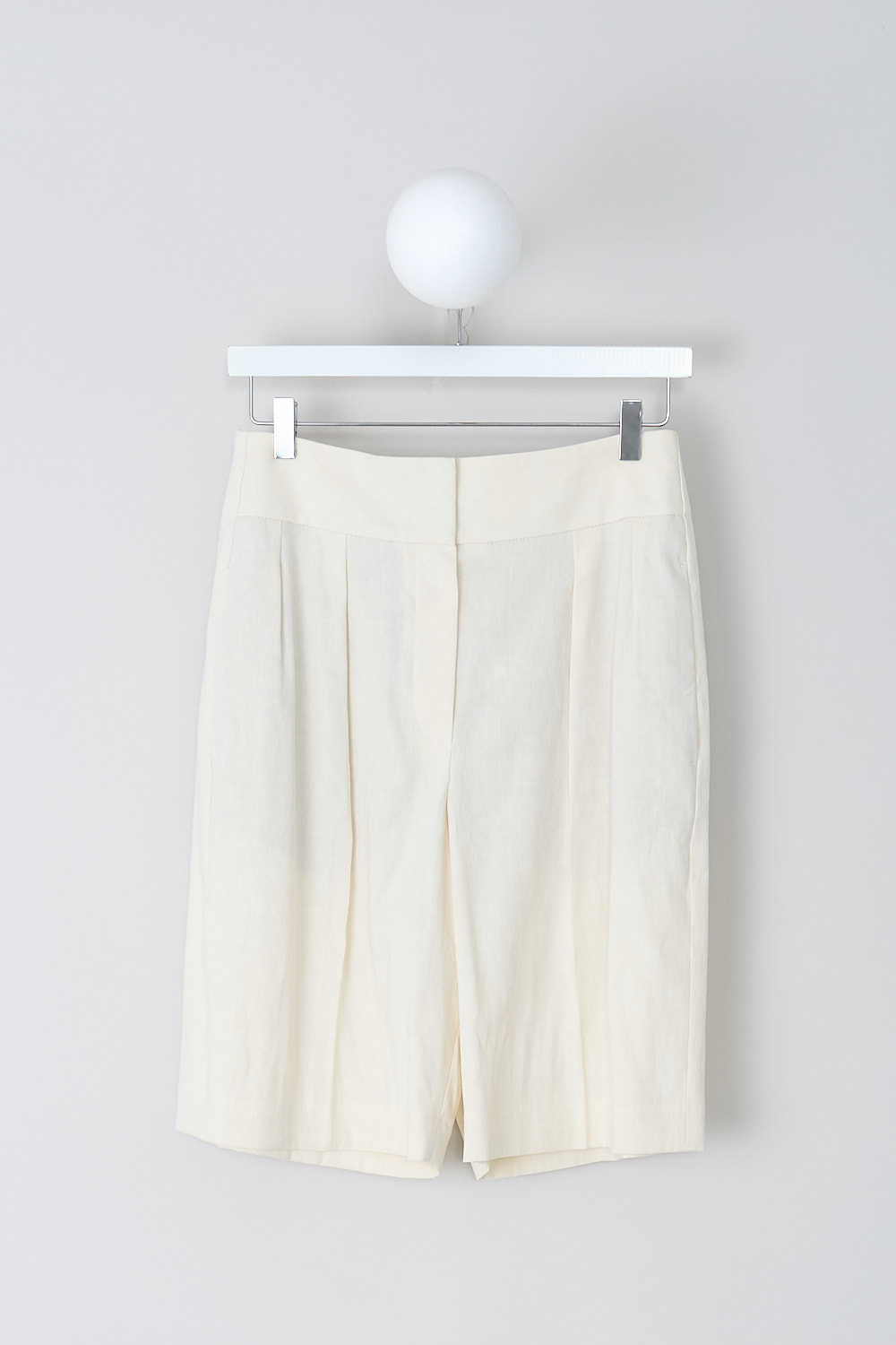 BRUNELLO CUCINELLI, OFF-WHITE BERMUDA SHORTS, MF591P7262_C1725, White, Front, These off-white linen-blend bermuda pants have a broad waistband with a concealed claps and zip closure. These pants have a pleated front. These pants have slanted pockets in the front and welt pockets in the back. 
