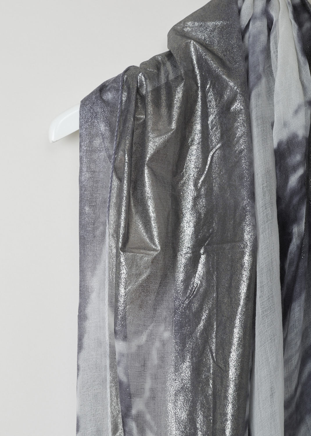 BRUNELLO CUCINELLI, SHAWL IN GREY WITH METALLIC DETAIL, MSCDAG055_CV477, Grey, Detail, Beautiful scarf in grey tones with metallic details. The scarf has a raw hem. 
