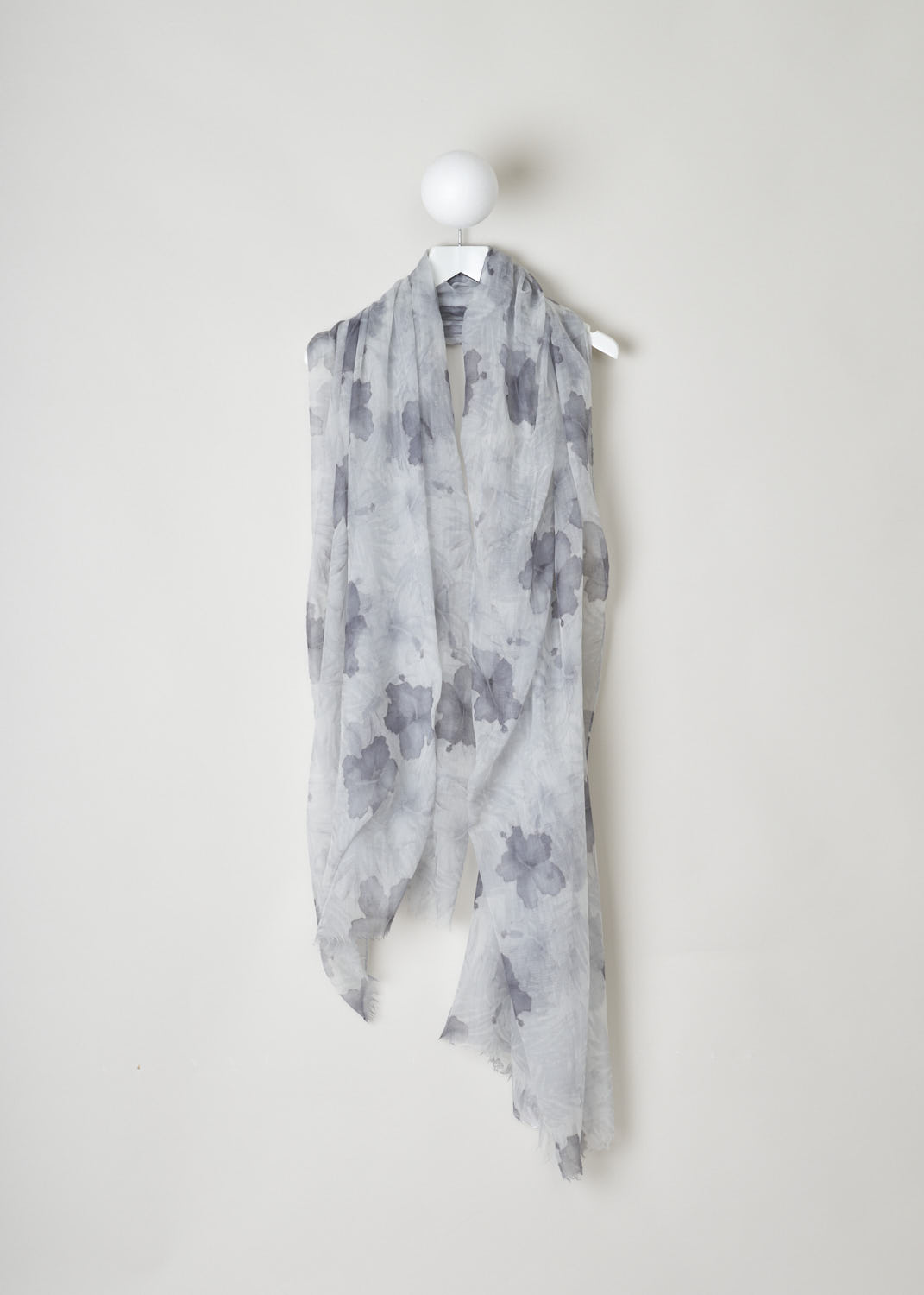 BRUNELLO CUCINELLI, FLORAL PRINT SHAWL IN GREY SHADES, MSCDAGW06_CF195, Grey, Print, Front, Beautiful shawl with a floral pattern in soft grey hues. 

Length: 230 cm / 90.5 inch.
