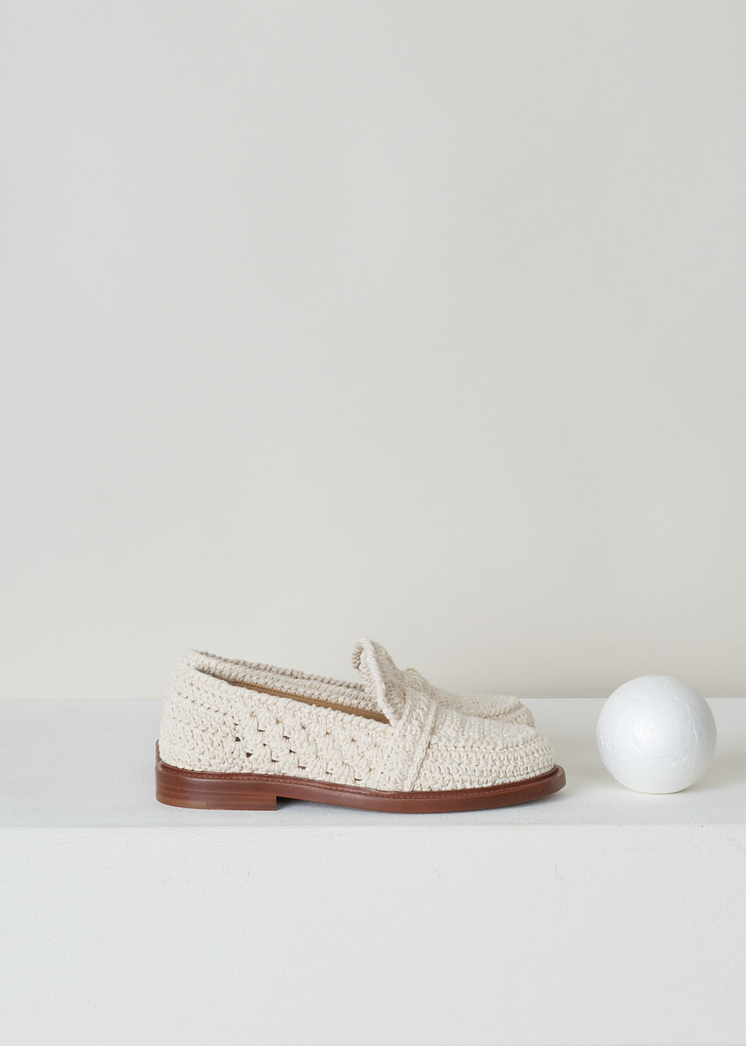 CHLOÃ‰, BEIGE CROCHET LOAFERS, 
CHC22S584X0122_KALYA_FLAT_LOAFERS_122_EGGSHELL, Beige, Side, These beige crochet loafers have a slip-on style with a round toe. The shoes have a sleek brown sole.
