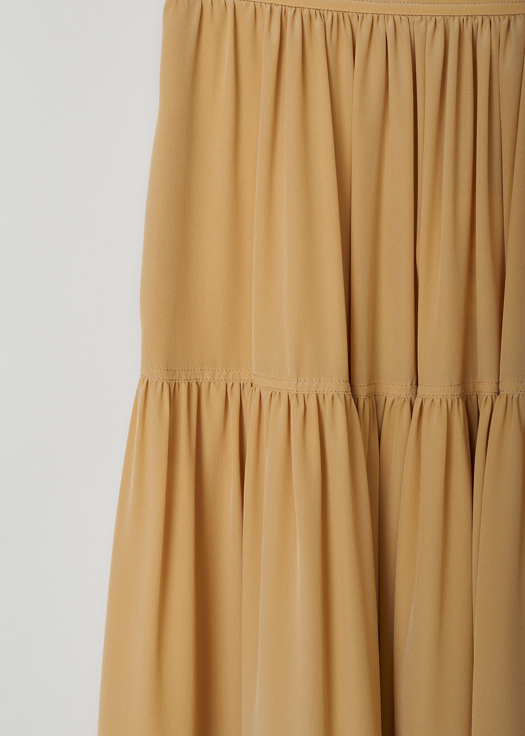 CHLOÃ‰, PEARL BEIGE TIERED MAXI SKIRT, CHC22UJU03004278, Beige, Detail, This pearl beige tiered pleated maxi skirt has a narrow waistband. A concealed side zip functions as the closure option.
 
