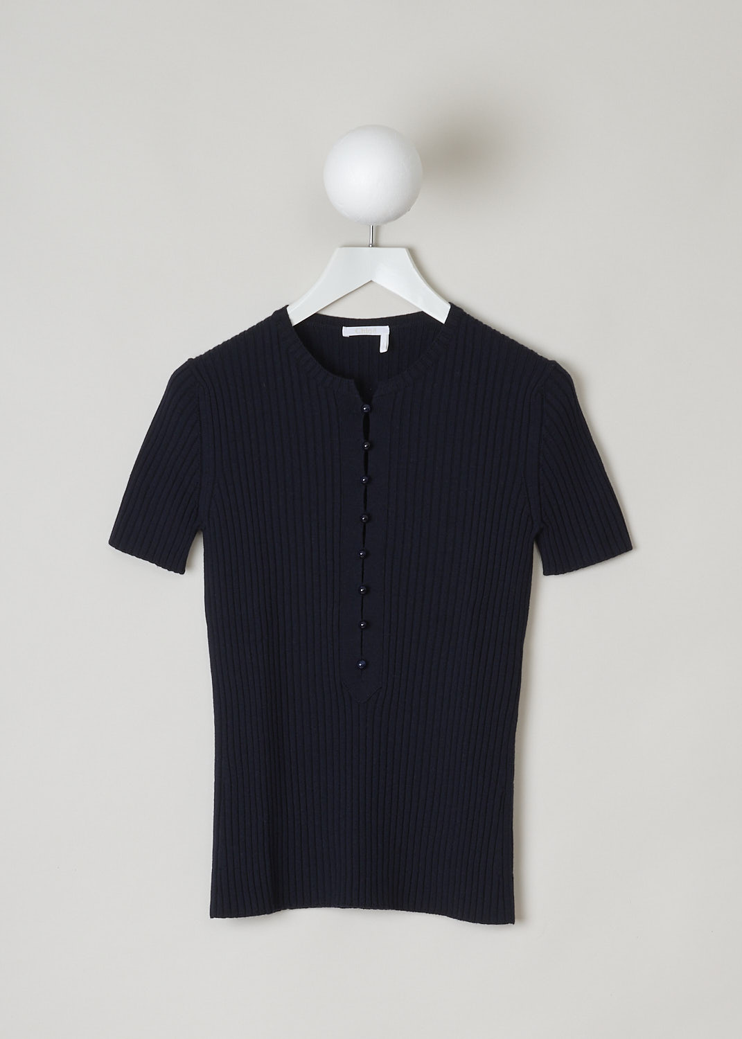 CHLOÃ‰, NAVY BLUE RIBBED TOP, CHC22UMP38650476_DARK_NIGHT_BLUE, Blue, Front, This navy blue ribbed top has a round neckline, short sleeves and a placket with functional ball buttons that go down the front to about midway. The top has an elongated cut.

