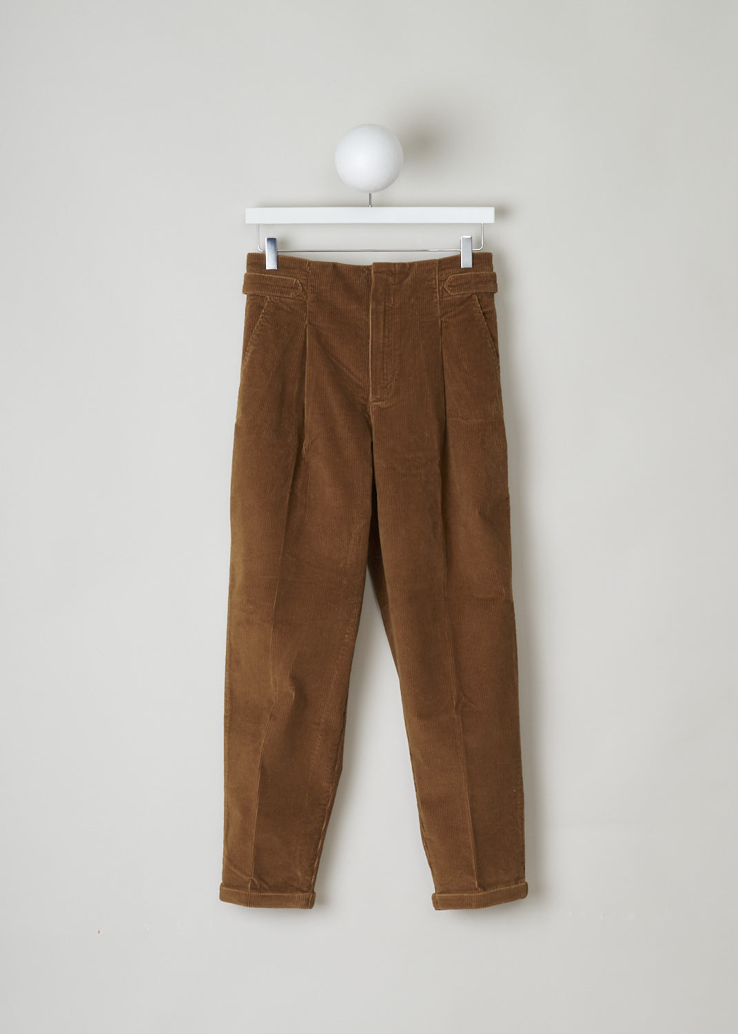CLOSED, BROWN CORDUROY TROUSERS, C91044_38W_20_928, Brown, Front, These brown corduroy trousers feature a concealed zip and button closure. In the front, these trousers have slanted pockets. The tapered pants legs with a folded hem. 
