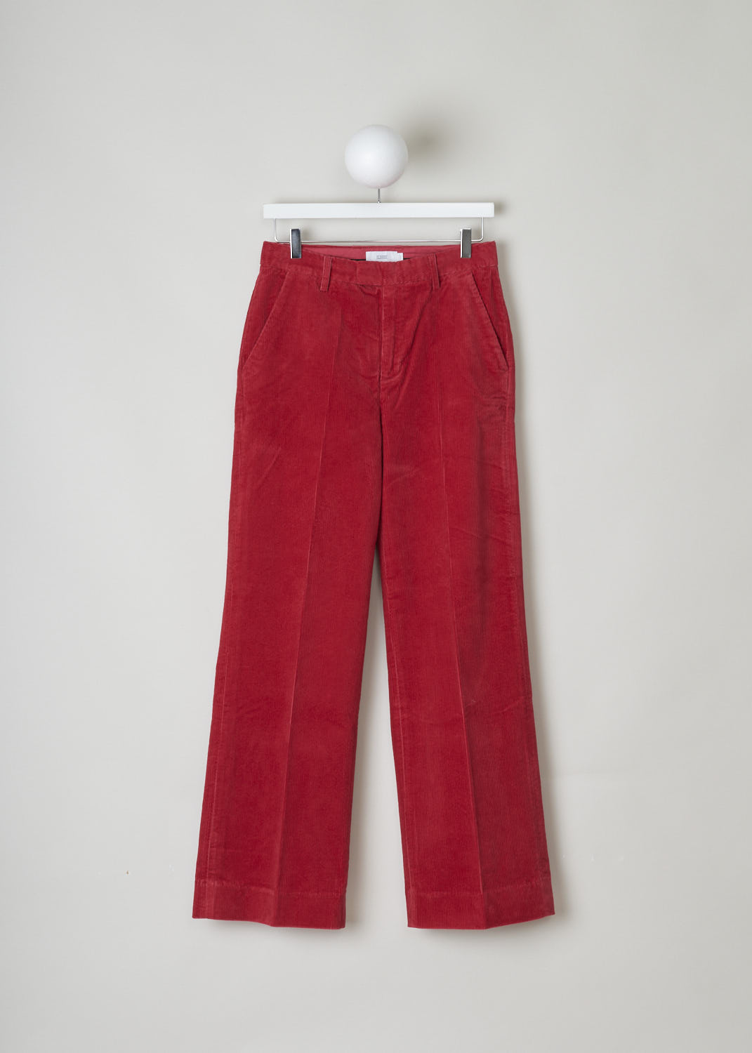 CLOSED, RED RIBBED TROUSERS, C91265_38W_20895, Red, Front, Bright red corduroy trousers with belt loops and concealed zip and double clasp closure. These trousers have slanted pockets in the front and a single welt pocket with button in the back. This model has straight pant legs. 

