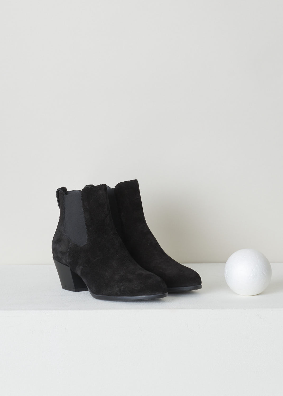 HOGAN, BLACK SUEDE CHELSEA BOOTS, HXW4010W890BYEB999, Black, Front, Black suede Chelsea boots featuring an elastic side panel and a pull tab on the back of the boot. These boots have a small heel and a pointed toe.  

Heel height: 5.5 cm / 2.1 inch
