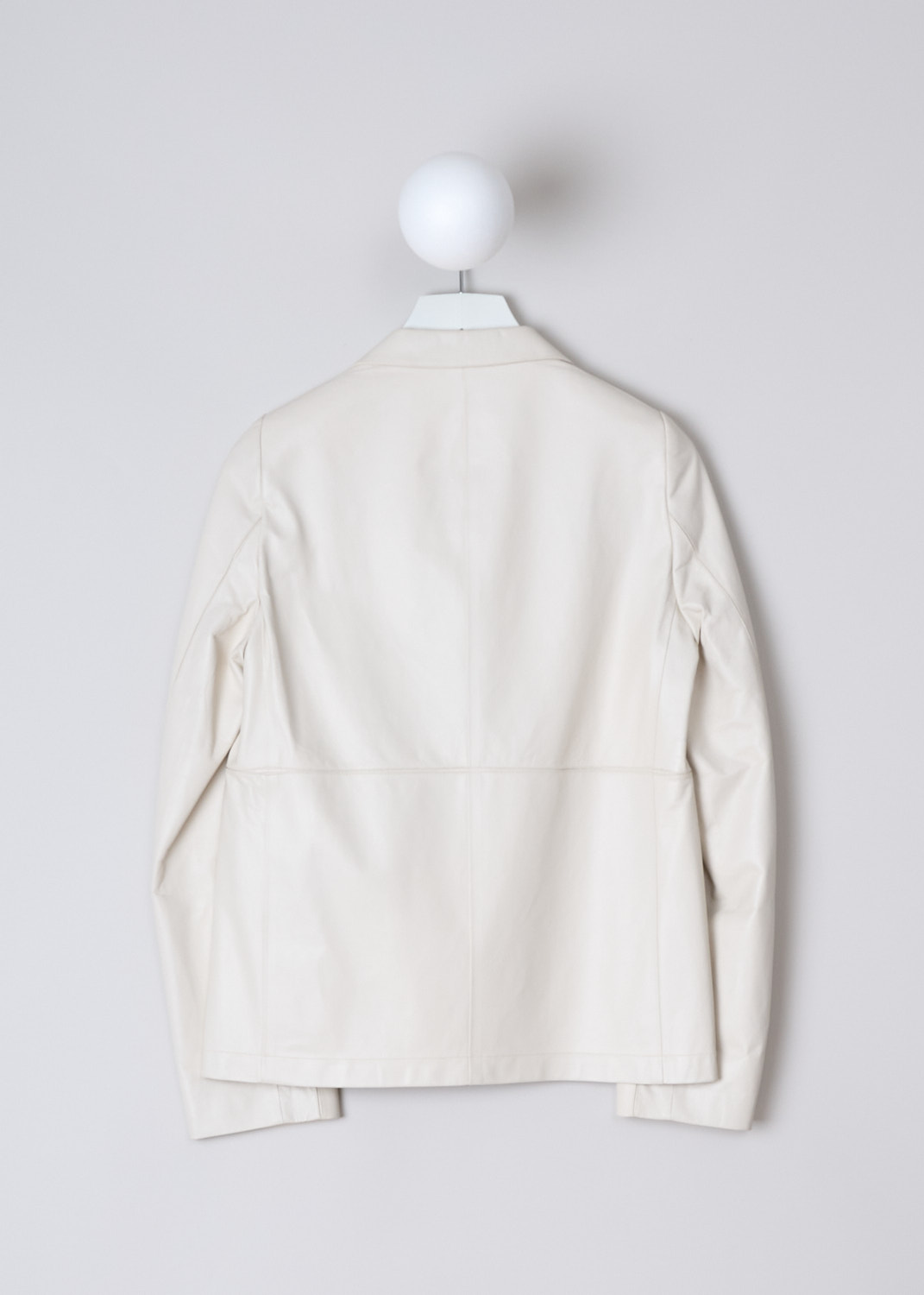 JIL SANDER, SINGLE-BREASTED WHITE LEATHER JACKET, JSWM651575_WML01071_104, White, Back, This off-white leather jacket has a notched lapel and a front button closure with dark colored buttons. On the front, the jacket has two flap welt pockets. The long sleeves has straight ends. A decorative seam runs horizontally across the front and back. The jacket has a straight hemline. 

