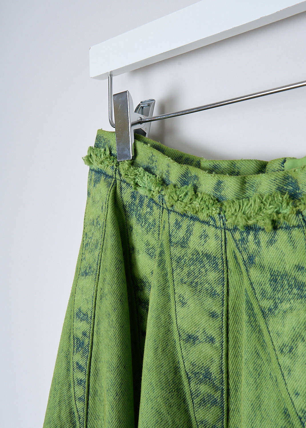 MARNI, MARBLE-DYED PLEATED DENIM SKIRT IN KIWI, GOJD0594A0_USCV96_MBV40, Green, Detail, This pleated denim midi skirt in marble-dyed bleached Kiwi has a waistband with a frayed trim. A  silver-tone centre zip in the back functions as the closure. The skirt has a straight hemline. 
