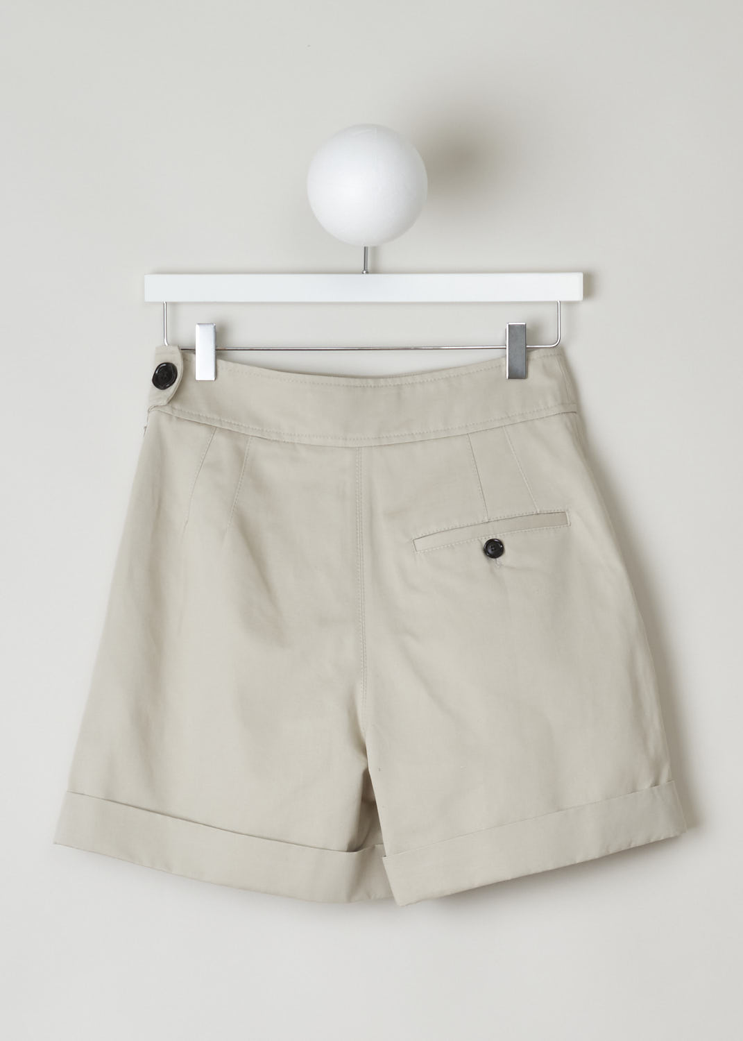 MARNI, BEIGE HIGH WAISTED SAFARI SHORTS, PAMA0151A0_TCZ35_00W20, Beige, Back, These fun high waisted safari shorts have a broad waistband. The closure option on the model is a concealed zipper on the side, as well as a single black button. On either side, a slanted pocket can be found. A single welt pocket with button can be found in the back. These shorts have a folded over hem.
