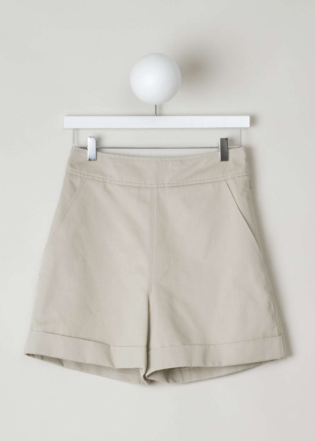 MARNI, BEIGE HIGH WAISTED SAFARI SHORTS, PAMA0151A0_TCZ35_00W20, Beige, Front, These fun high waisted safari shorts have a broad waistband. The closure option on the model is a concealed zipper on the side, as well as a single black button. On either side, a slanted pocket can be found. A single welt pocket with button can be found in the back. These shorts have a folded over hem.
