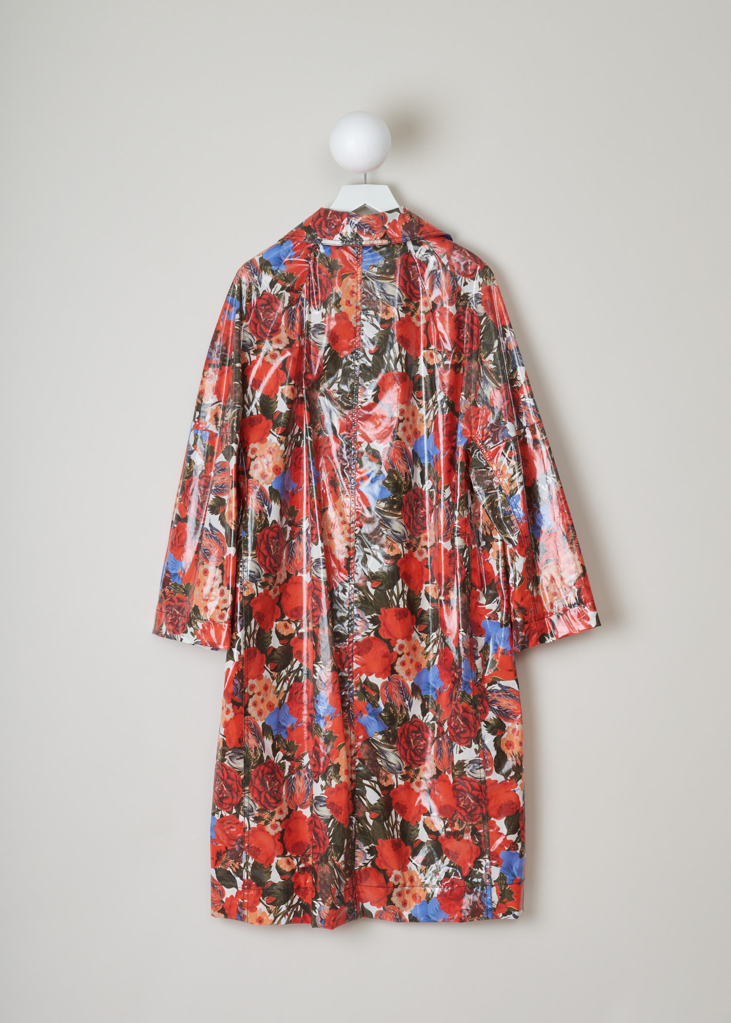 Marni, coated floral print coat, SPMA0008A0_TCX42_DUR66_Red, red, back, This crew neck top is specially made for the summer. Red roses are know to cheer people up so become the reason for happiness with this beautiful top. Comes with side splits which is squared off. 