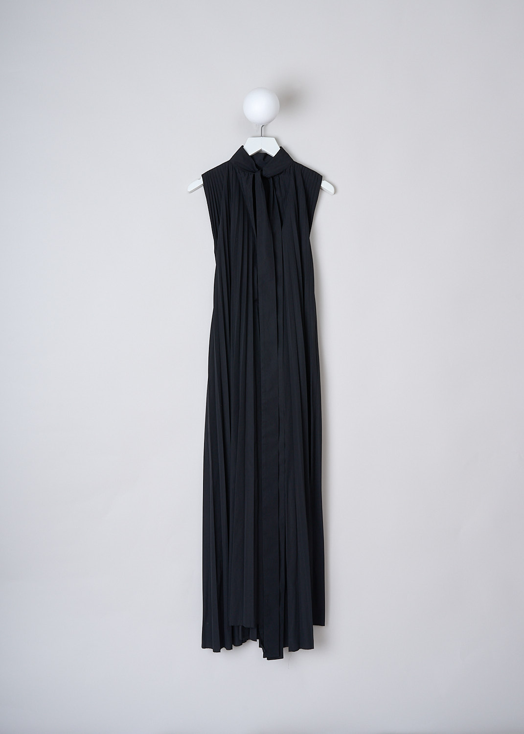 PLAN C, BLACK PLEATED MAXI DRESS, ABCAE12EV0_TP093_00N99, Black, Back, This black sleeveless maxi dress is fully pleated. The slip-on dress has a stand-up collar with long ties in the back, that function as the closure. Slanted pockets are concealed in the side seams. The dress has a wide silhouette. 
