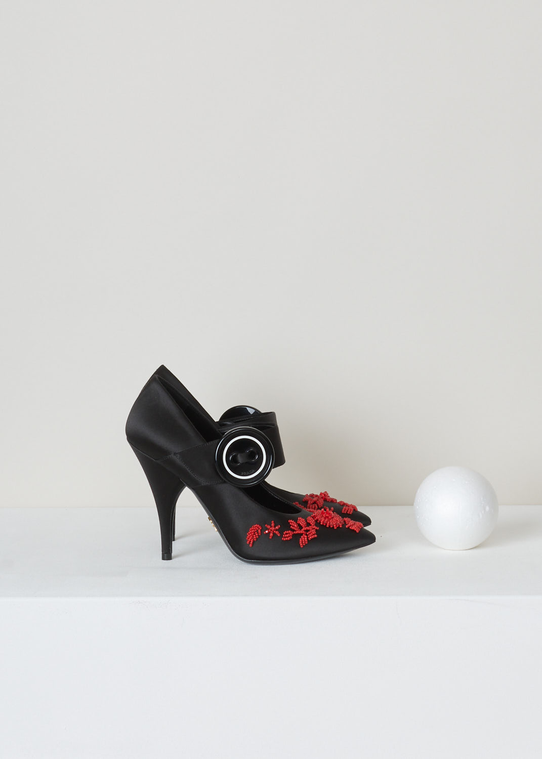 Prada, Red beaded mary jane pump, raso_ricamo_1I011I_Nero_Rosso_F0N98, balck red, side, Very cute mary jane-style pumps, Featuring a red floral design made with beads. Sharp toe section. The strap is decorated one big button just adds to the overall style.

Heel height: 10.5 cm / 4.1 inch.
