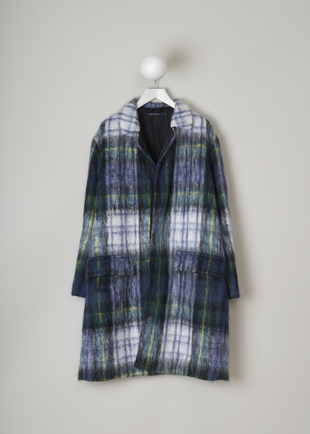 SOFIE Dâ€™HOORE, GREEN TARTAN CHERYL COAT, CHERYL_WOMO_GREEN_TARTAN, Green, Blue, Print, Front, This green tartan mohair-blend  Cheryl coat is single-breasted with a spread collar and a concealed front button closure. In the front, the coat has two flap welt pockets. A centre vent can be found in the back. The coat has an oversized fit and is fully lined. 