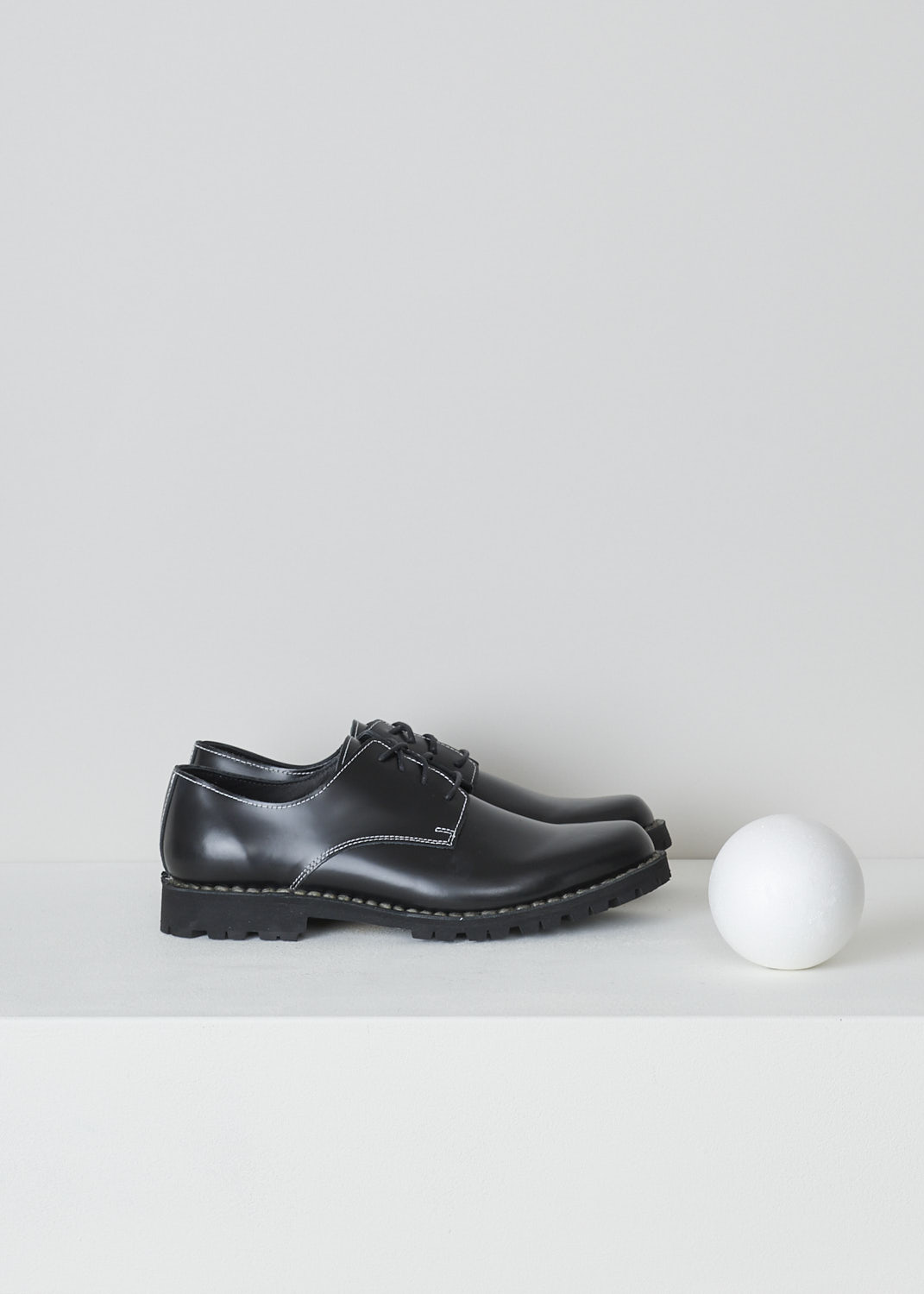 SOFIE Dâ€™HOORE, BLACK DERBY SHOES WITH WHITE STITCHING, FILOS_LJAZ_BLACK,  Black, Side, These black leather derby shoes have a round nose and a classic lace-up closing with black laces. Contrasting white stitching is used throughout. The shoes have sturdy Vibram soles. 
