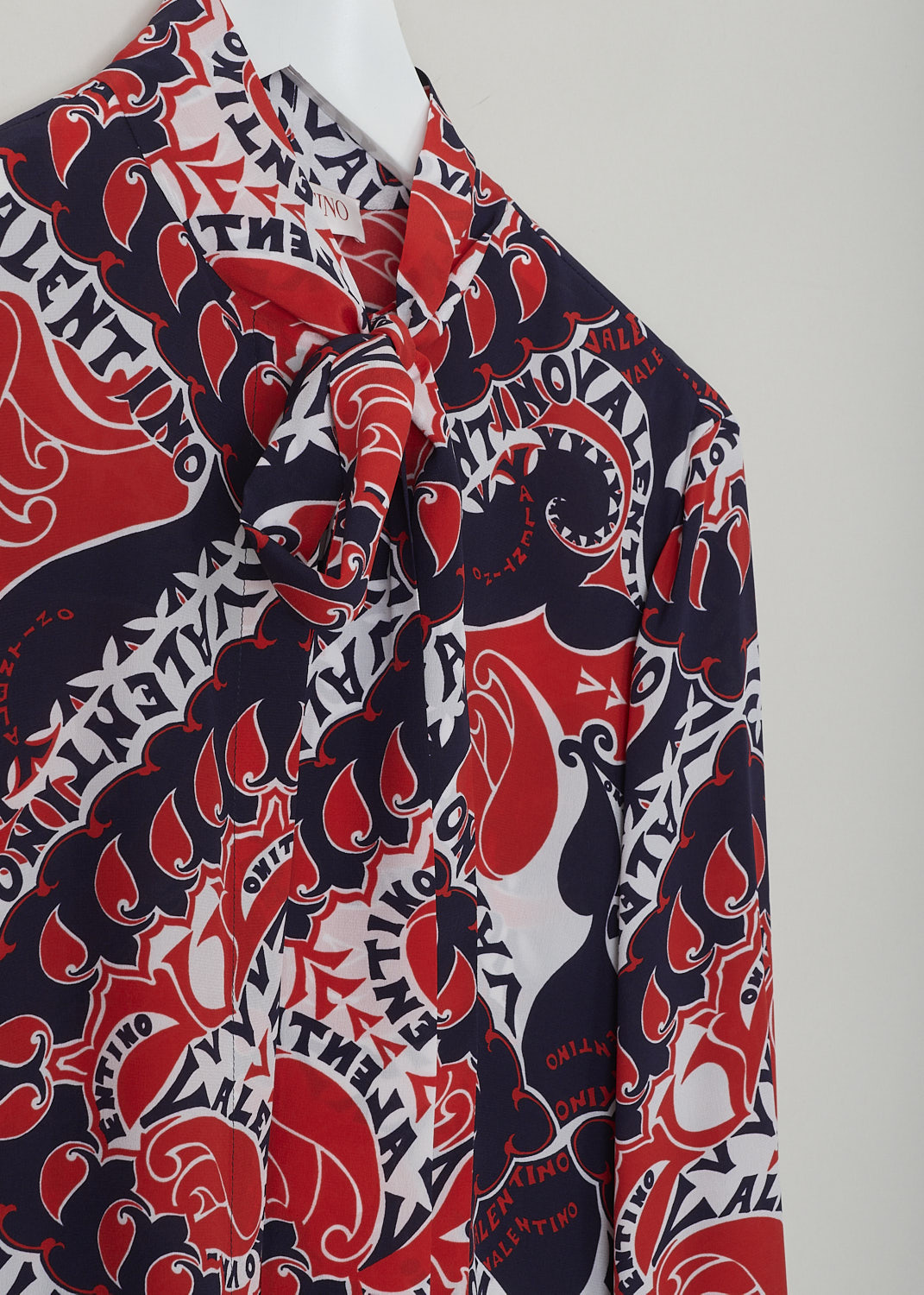 VALENTINO, BOLD PRINTED TIE DETAIL BLOUSE, 1B3AB3Y27AP_01N, Print, Red, Blue, Detail, This bold printed silk blouse has a collar with a self tie detail. The blouse has a concealed front button closure and buttoned cuffs. The hemline is straight. 

