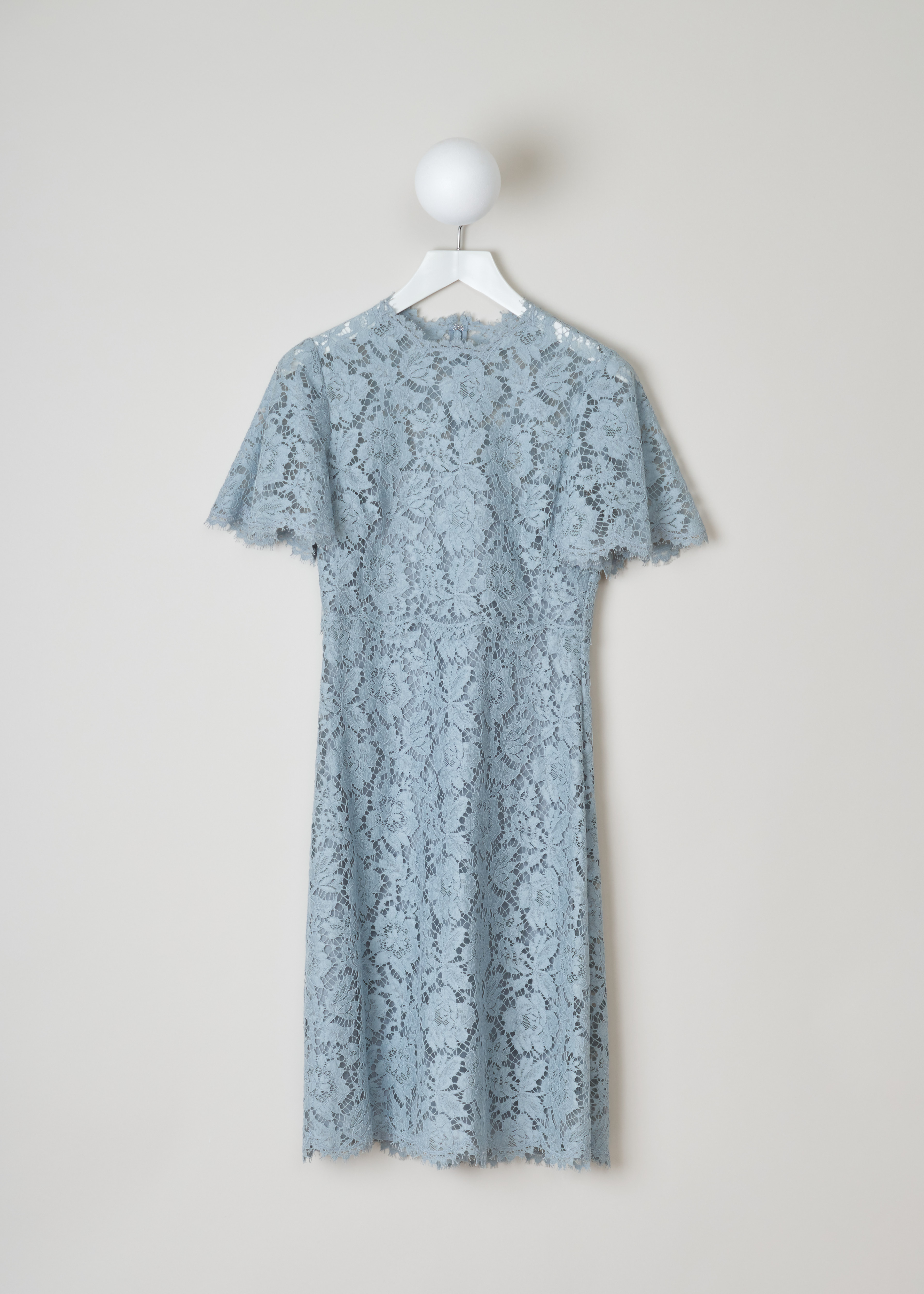 Valentino Light blue lace dress KB3VA6B61EC_A98 light blue front. Light blue midi dress in beautiful cotton lace with wide short sleeves, a bodice with a close-fit neckline, an a-line skirt, scalloped hems and an invisible zip fastening on the back.