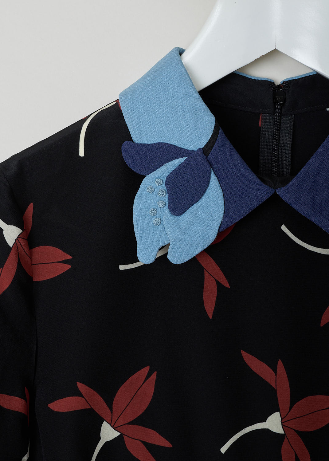 VALENTINO, BLACK PRINTED DRESS WITH BLUE FLORAL COLLAR, XB3VAXZ96UN_K92, Print, Detail, This black long sleeve dress has a red and white flower print. Noteworthy is the contrasting blue floral collar. In the back, a concealed centre zipper can be found. 
