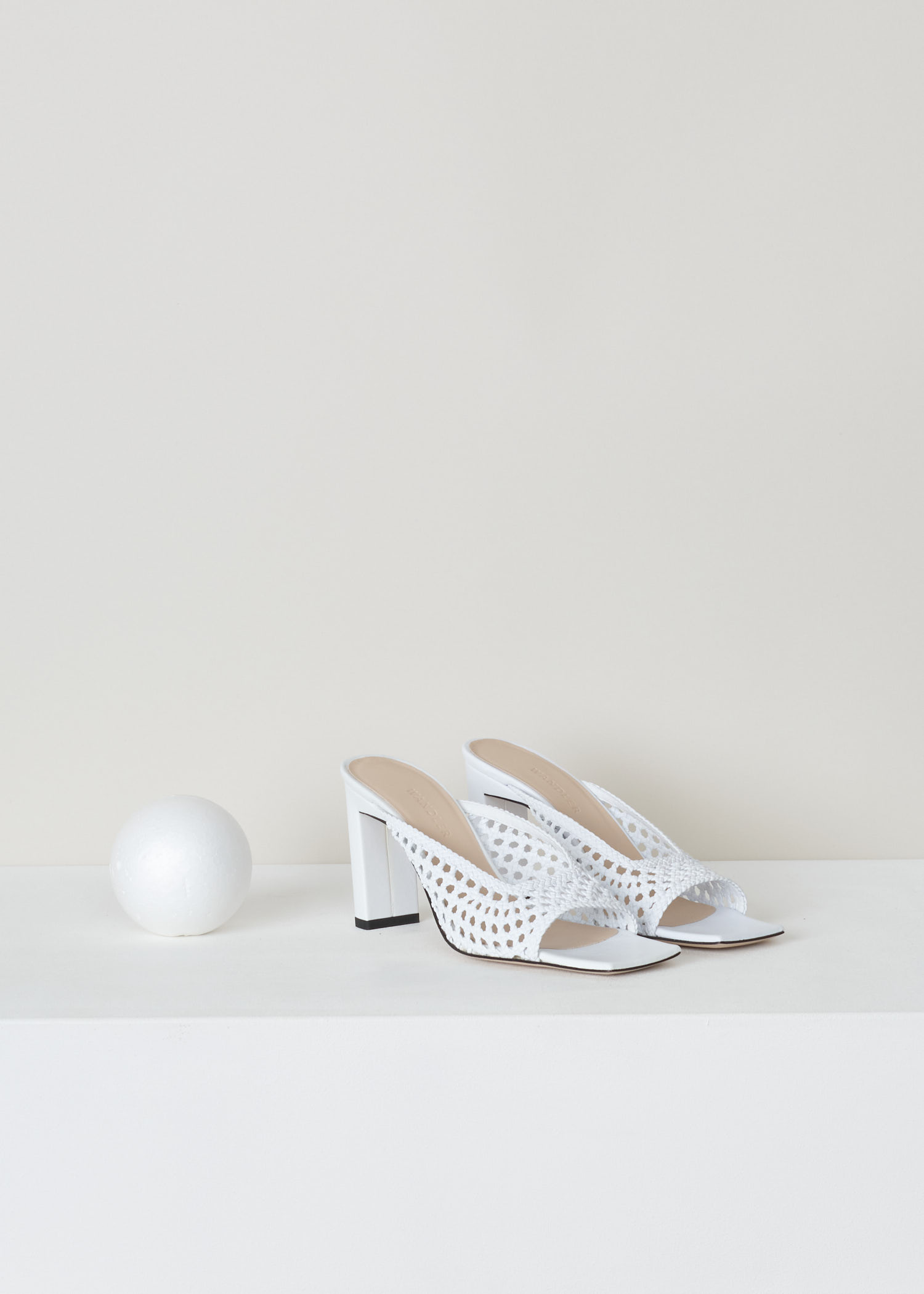 Wandler, White woven leather sandals, isa_sandal_mesh_white, white, front, White Wandler sandals made from together woven strands of lambskin, turned into this beautiful mesh. This model comes with square-cut toes, and leather soles.

heel height: 9 cm / 3.5 inch  