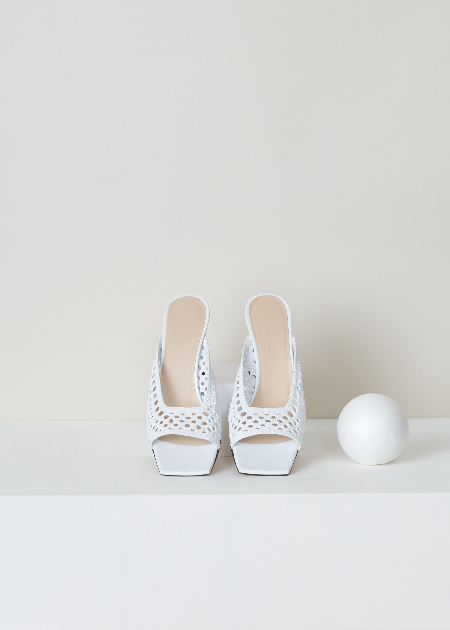 Wandler, White woven leather sandals, isa_sandal_mesh_white, white, top, White Wandler sandals made from together woven strands of lambskin, turned into this beautiful mesh. This model comes with square-cut toes, and leather soles.

heel height: 9 cm / 3.5 inch  